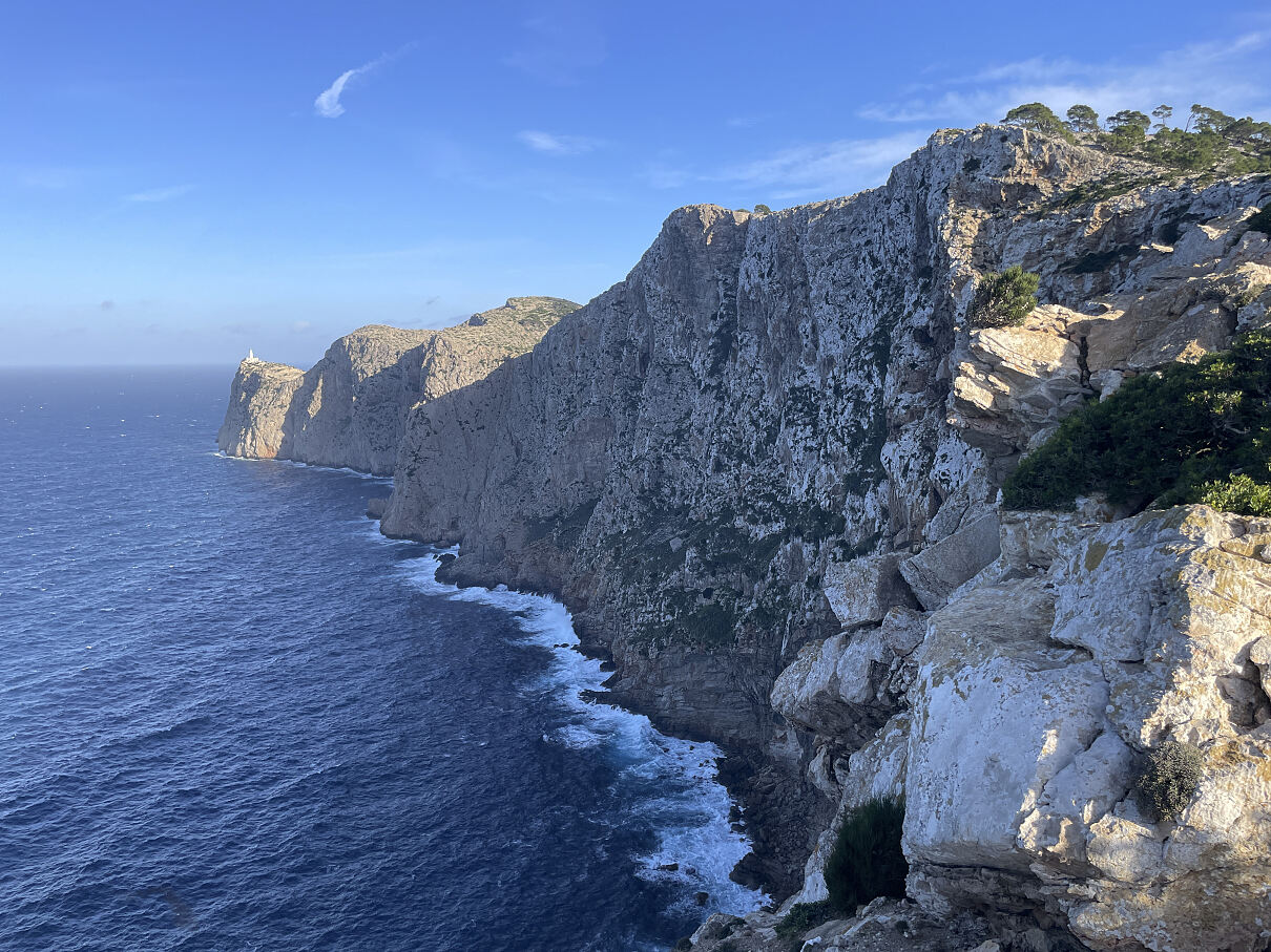 PW - 28 - Mallorca - Beyond the Beaches