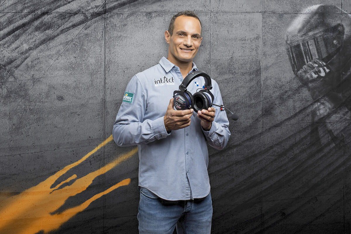 PW - 00 - MotoGP On-Air Team