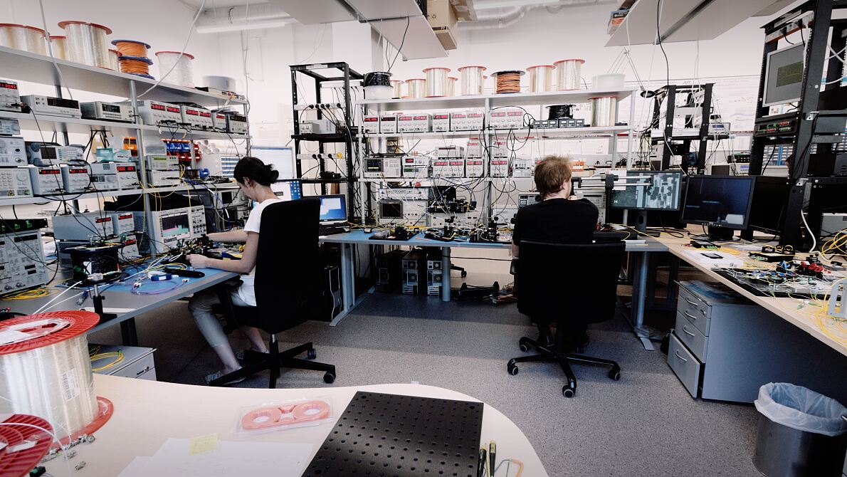 DSS Quantum Photonic Lab