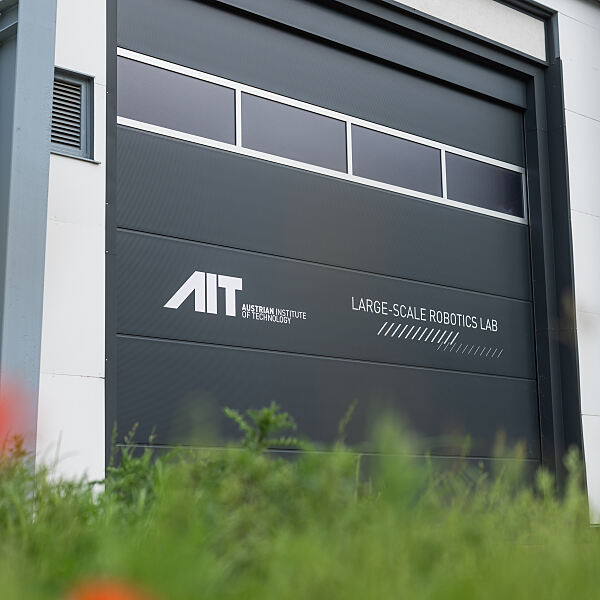 VAC Large-Scale-Robotics-Lab